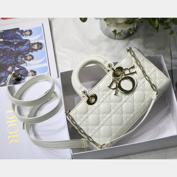 Dettagli Lady Dior Cannage Tech